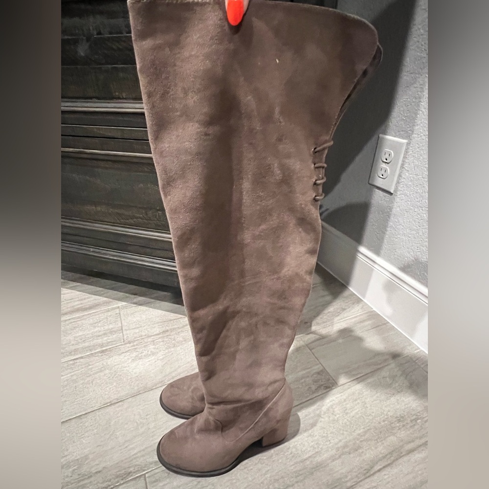 Women’s boots